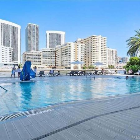 Luxury Condo Steps From Beach 할렌데일비치 외부 사진