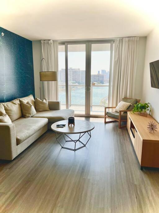 Luxury Condo Steps From Beach 할렌데일비치 외부 사진